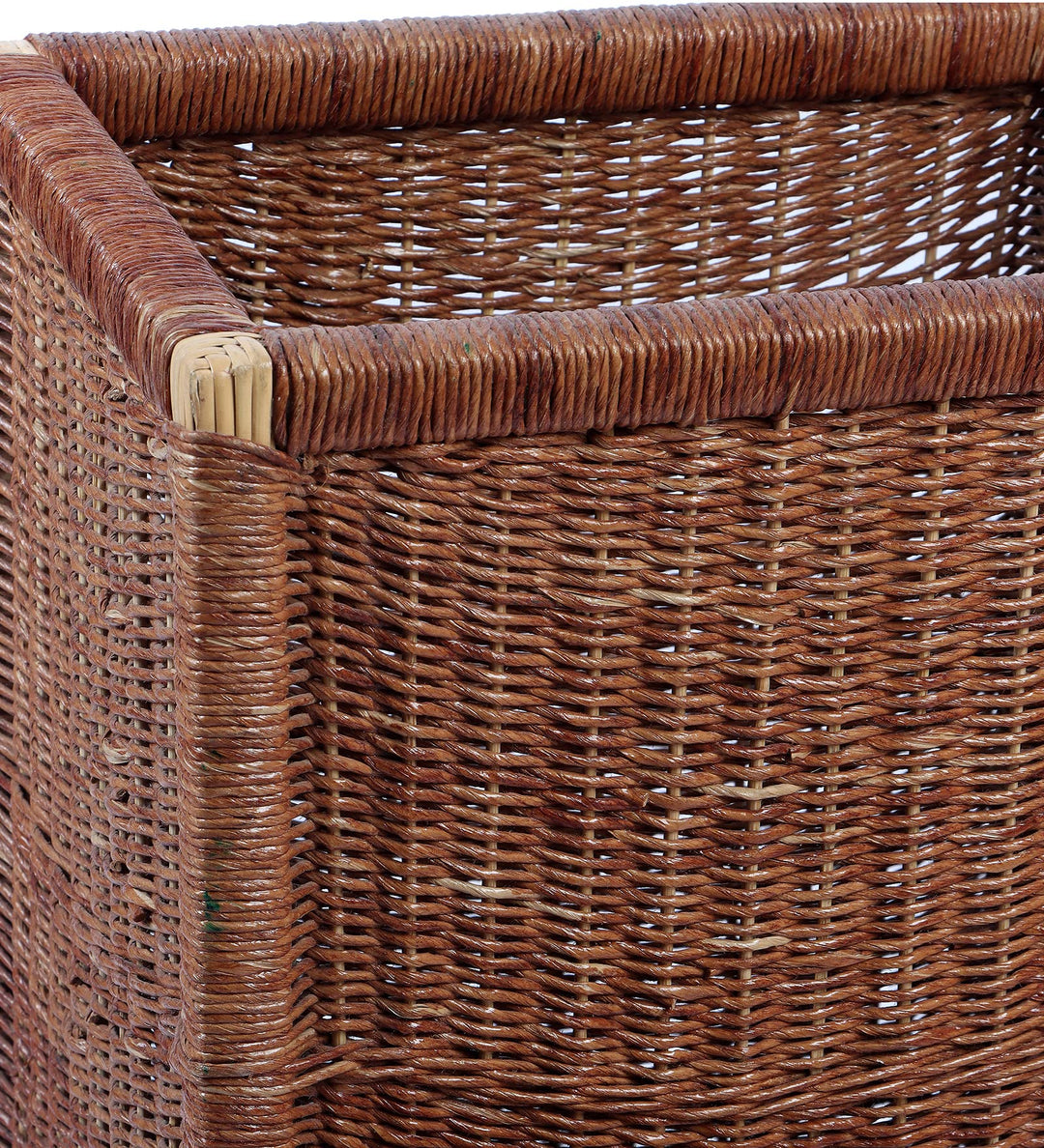 Wicker Laundry Basket with Lid for Bathroom- Xylander
