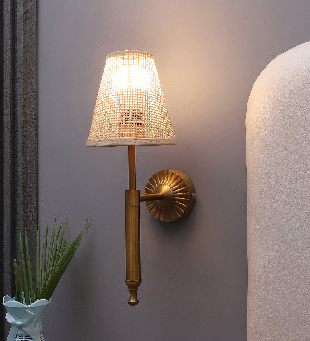 Rattan Wall Lamp - Naaz