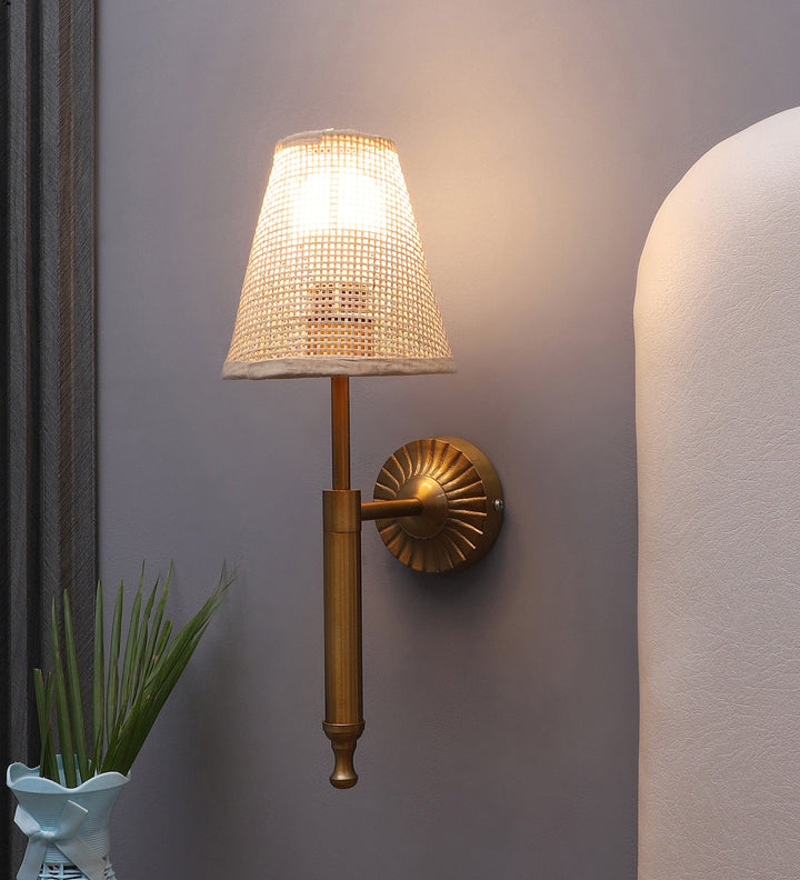 Rattan Wall Lamp - Naaz