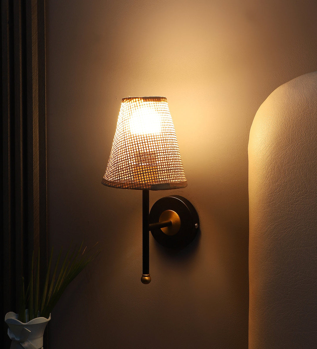 Rattan Wall Lamp - Fizal