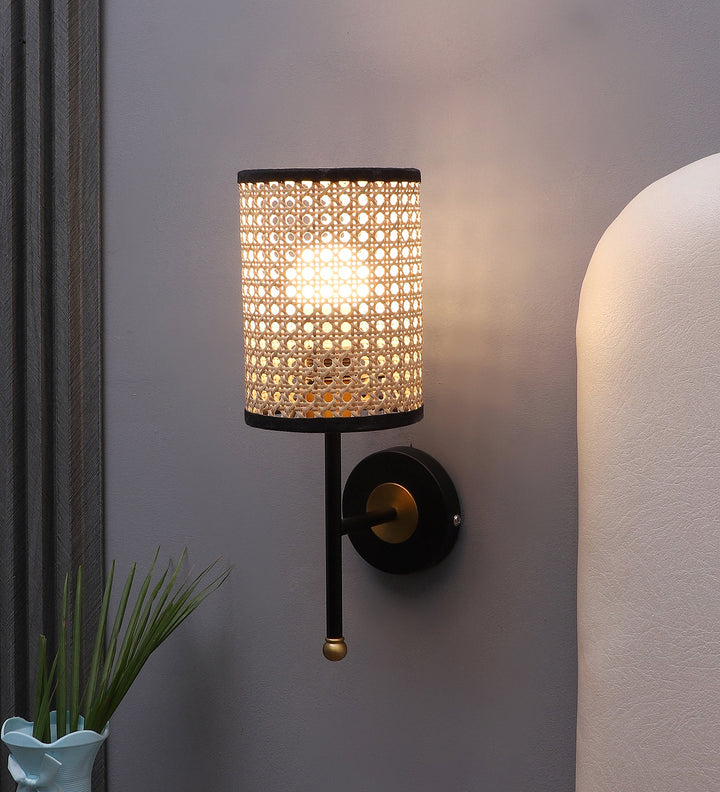 Rattan Wall Lamp - Sezal